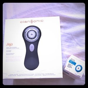 NIB Mia Clarisonic and extra pore cleaning brushes